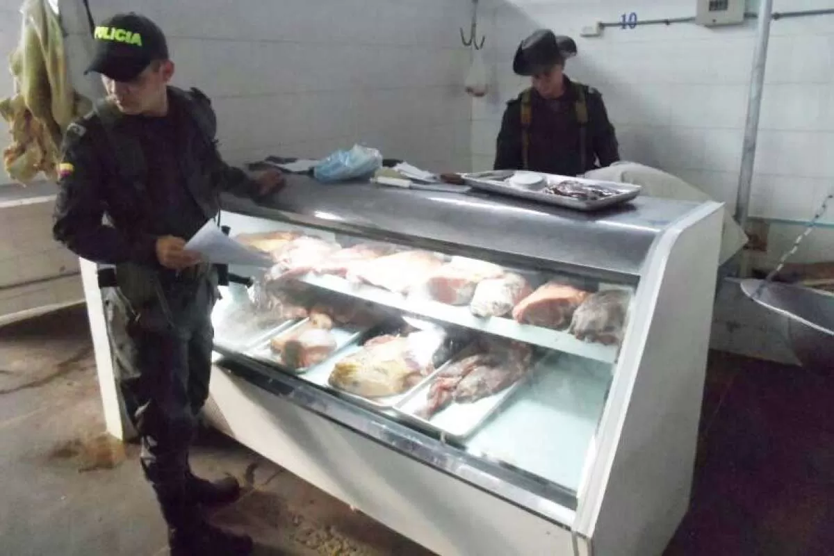 184 kilos de Carne de cerdo y 35 de carne seca fueron decomisados en la plaza de mercado de Arauca.